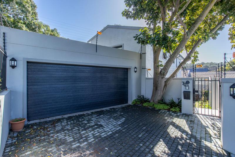 To Let 3 Bedroom Property for Rent in Constantia Western Cape